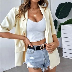 Single breasted cream blazer